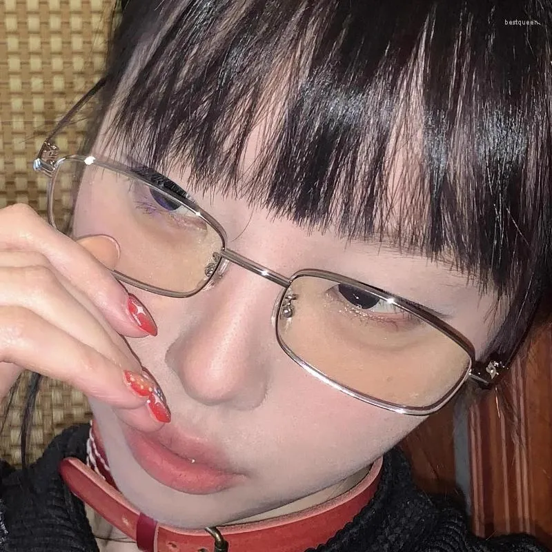 Occhiali da sole in stile giapponese harajuku tela da occhiali quadrati per donne senza trucco in metallo anti-blu uomini retrò