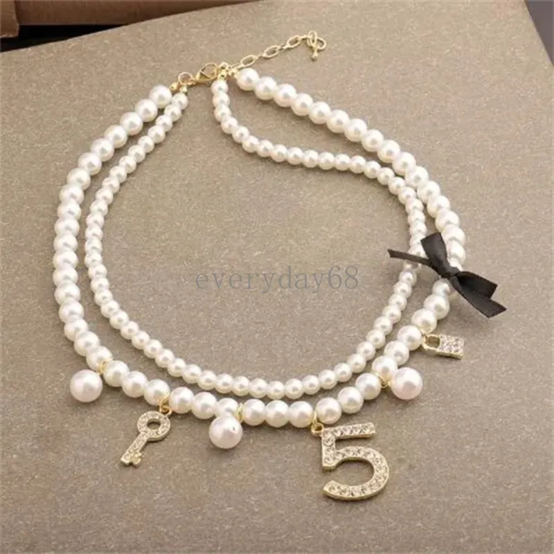 Pearl necklace for women short small fragrance style multi-layer fashion 5 word crystal pearl clavicle chain