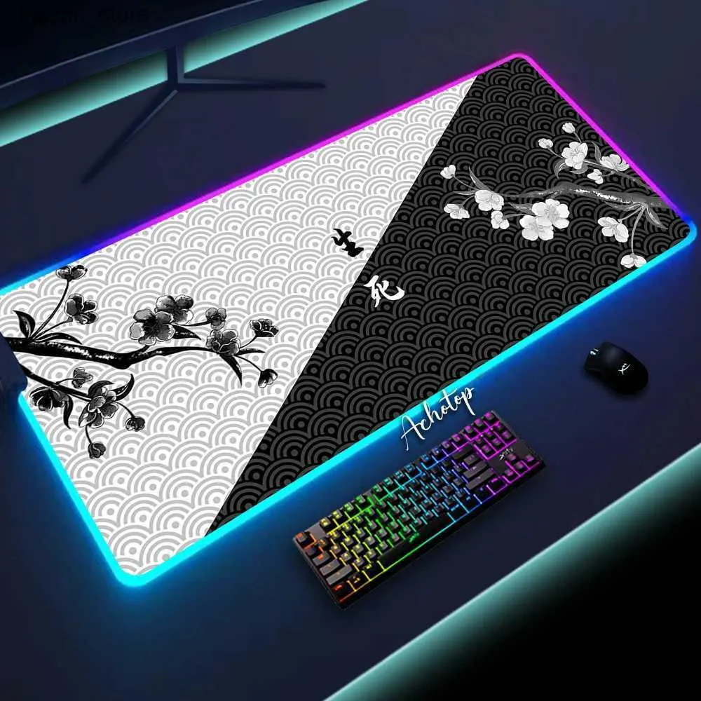 Mouse Pads Wrist Rests RGB Black And White Mouse Pad XXL Luminous LED Computer Laptop Game Accessories Gamer Keyboard Carpet Pad Gaming LED Mousepad Y240419