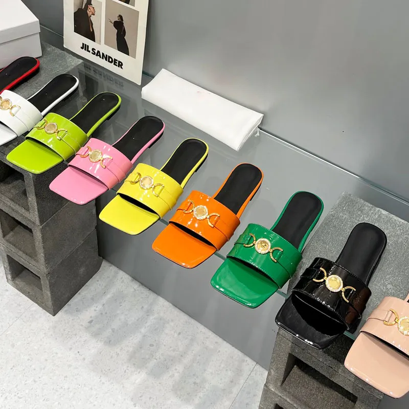 Designer Slides Sandals Summer Room Slippers Ver Sache Buckle Slip Shoes Women Beach Slides Casual Floor Outside Slippers Patent Leather Sliders Beach Sandals