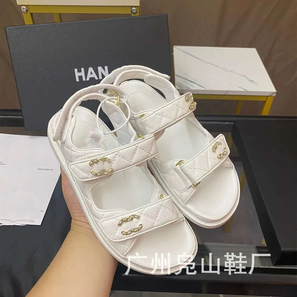 Slippers Xiaoxiang Magic Stick Chain Sandal Thick Lingge Flat Bottom Women's Sandals Leisure Versatile Beach Shoes