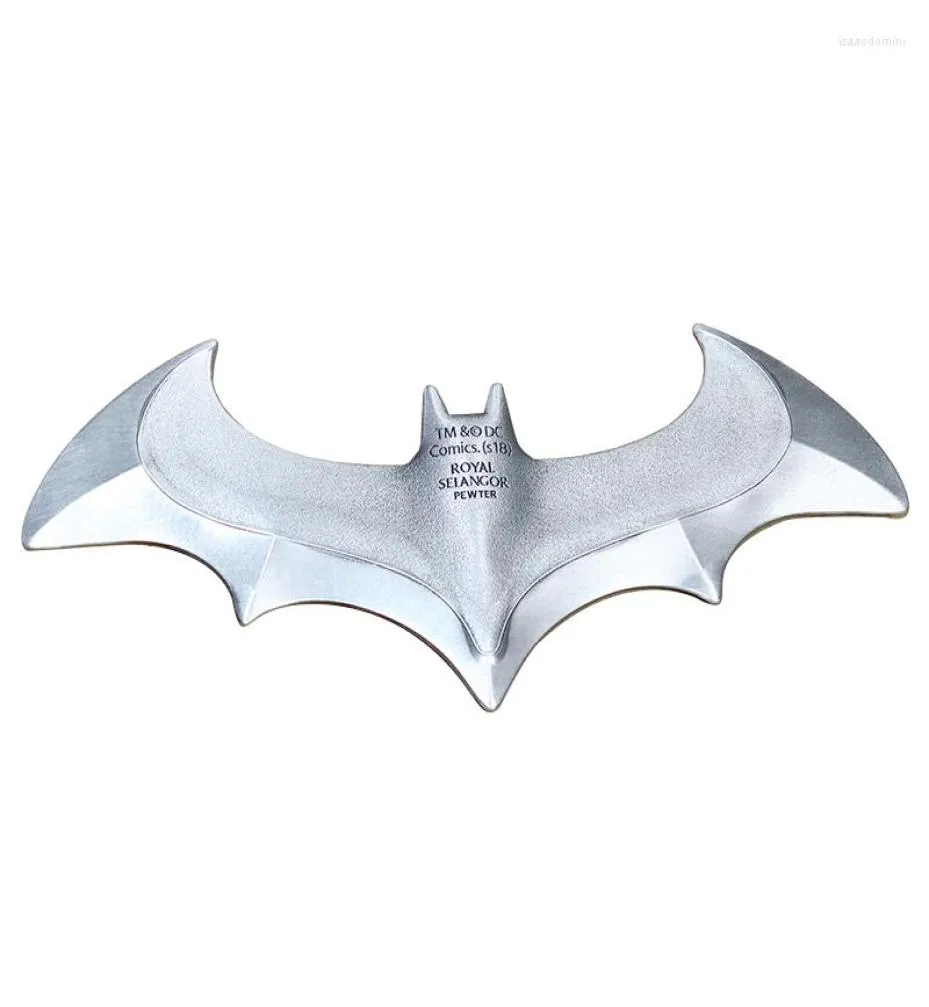 Brooches Bat Letter Opener Royal Selangor Accessory Pewter Batarang DC Collective Gift1651920