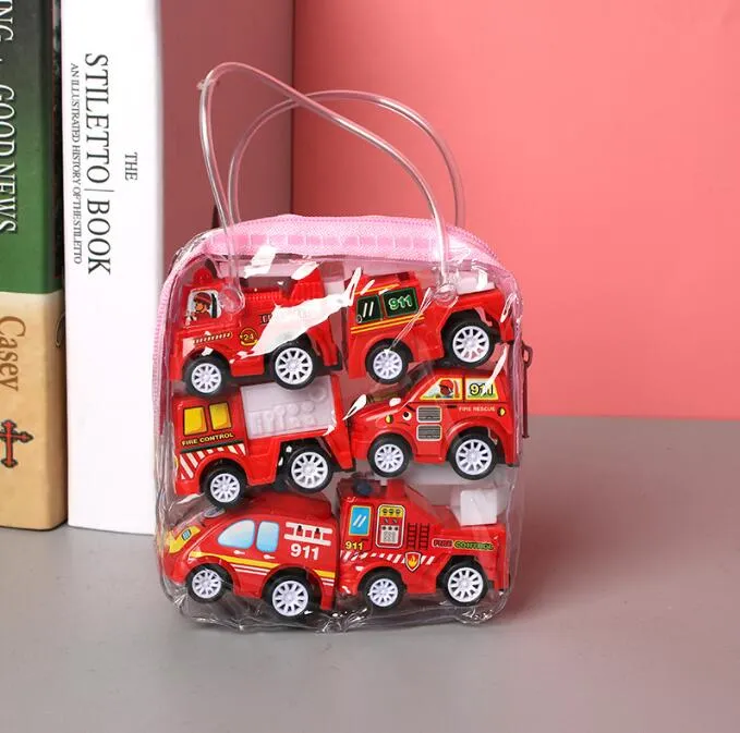 子供の漫画ミニ慣性プルバックカーセットおもちゃの車のバッグギフト