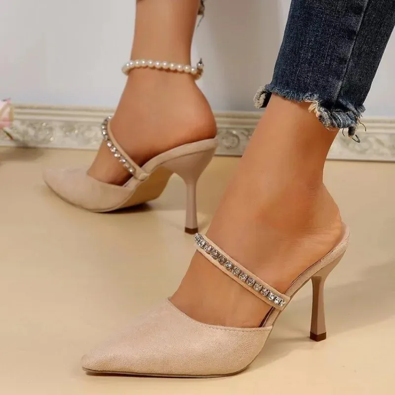 Kappy kobiet letnie obuwie moda kryształowe obcasy seksowne cienkie obcasy buty imprezowe dla kobiet zamknięte palec u stóp Małer 240410