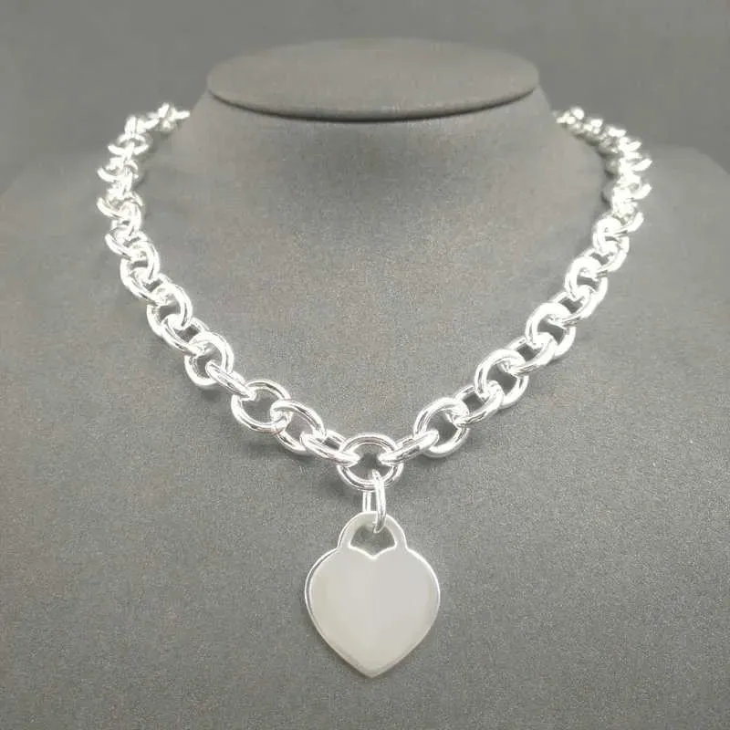 مصمم أزياء مختنقات القلب الحب S925 Sterling Silver Necklace للنساء الكلاسيكي