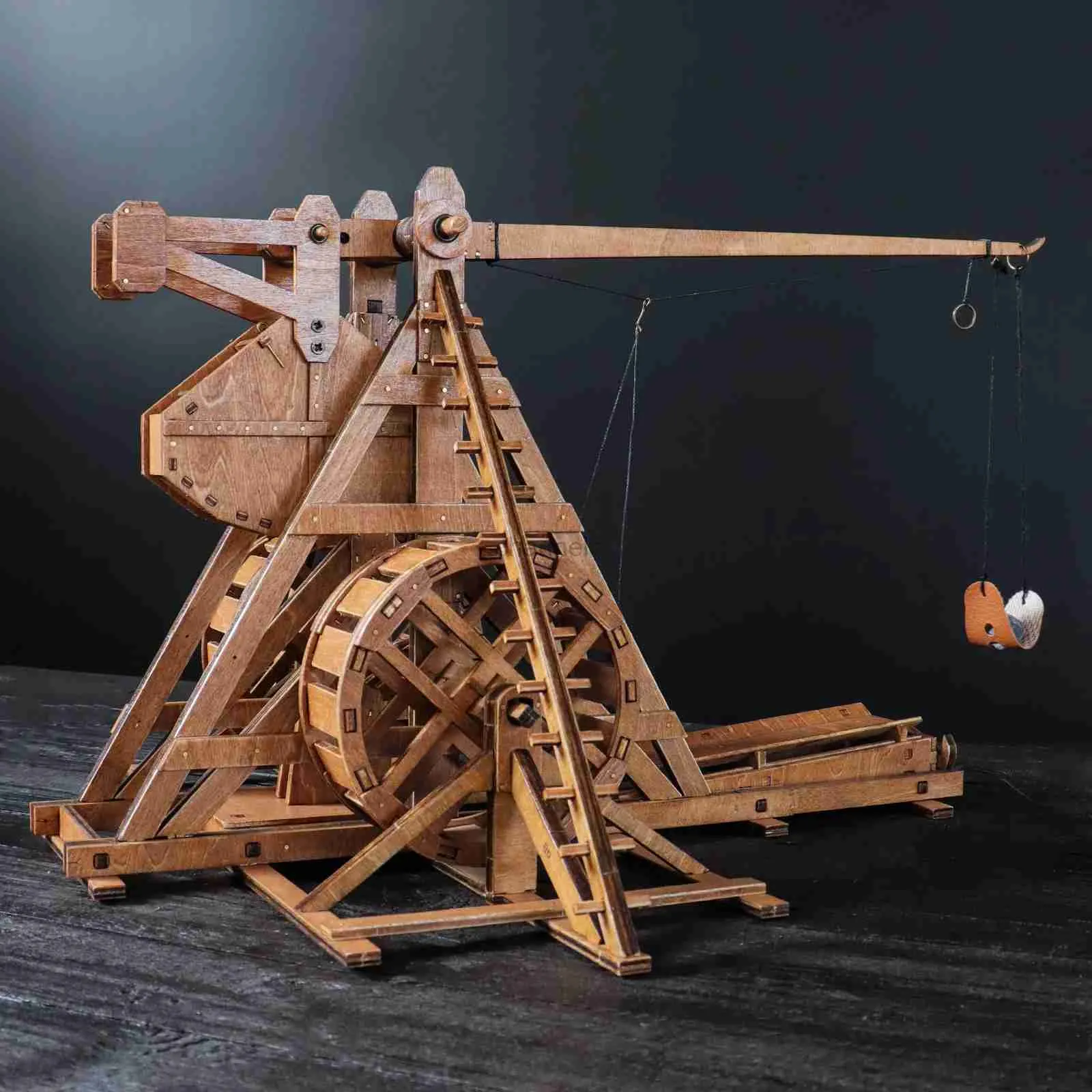 Puzzles 3D Yaqumw Mini contrepoids Trebuchet avec roues Europe Sielal Siege Chariot Catapult 3D Puzzles en bois Kits de bureau Toys 240419