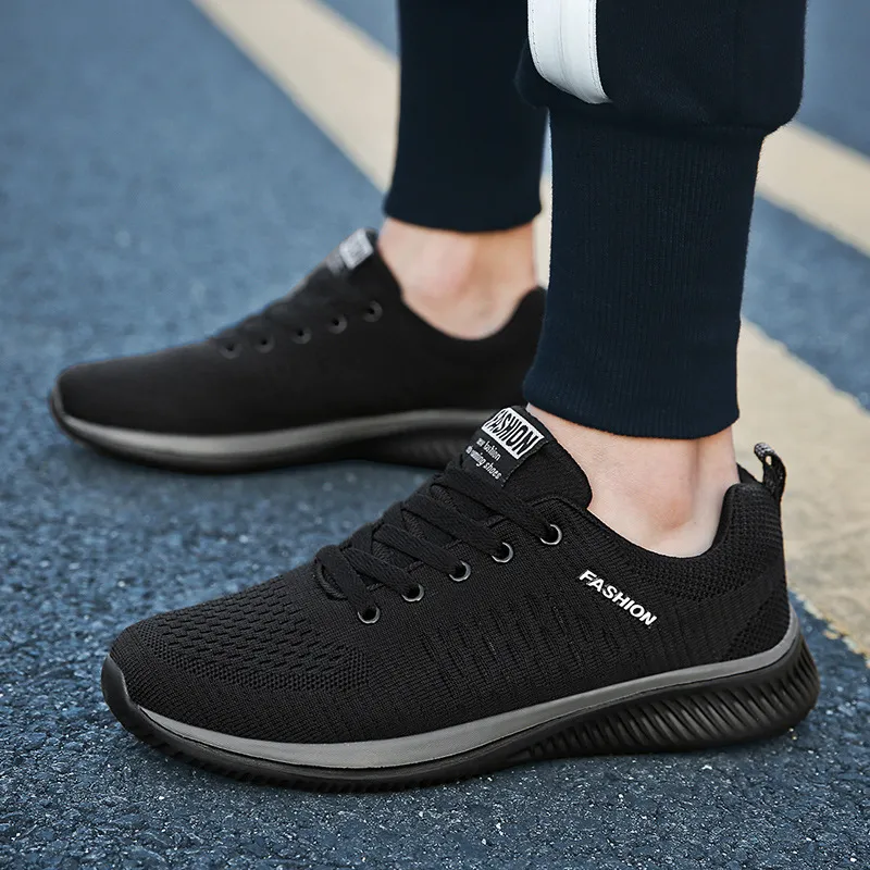 Versione coreana Scarpe da corsa maschile maschi singola movimenti riflettenti e traspiratori da uomo scarpe da uomo resistenti a sneaker bianche di colore nero