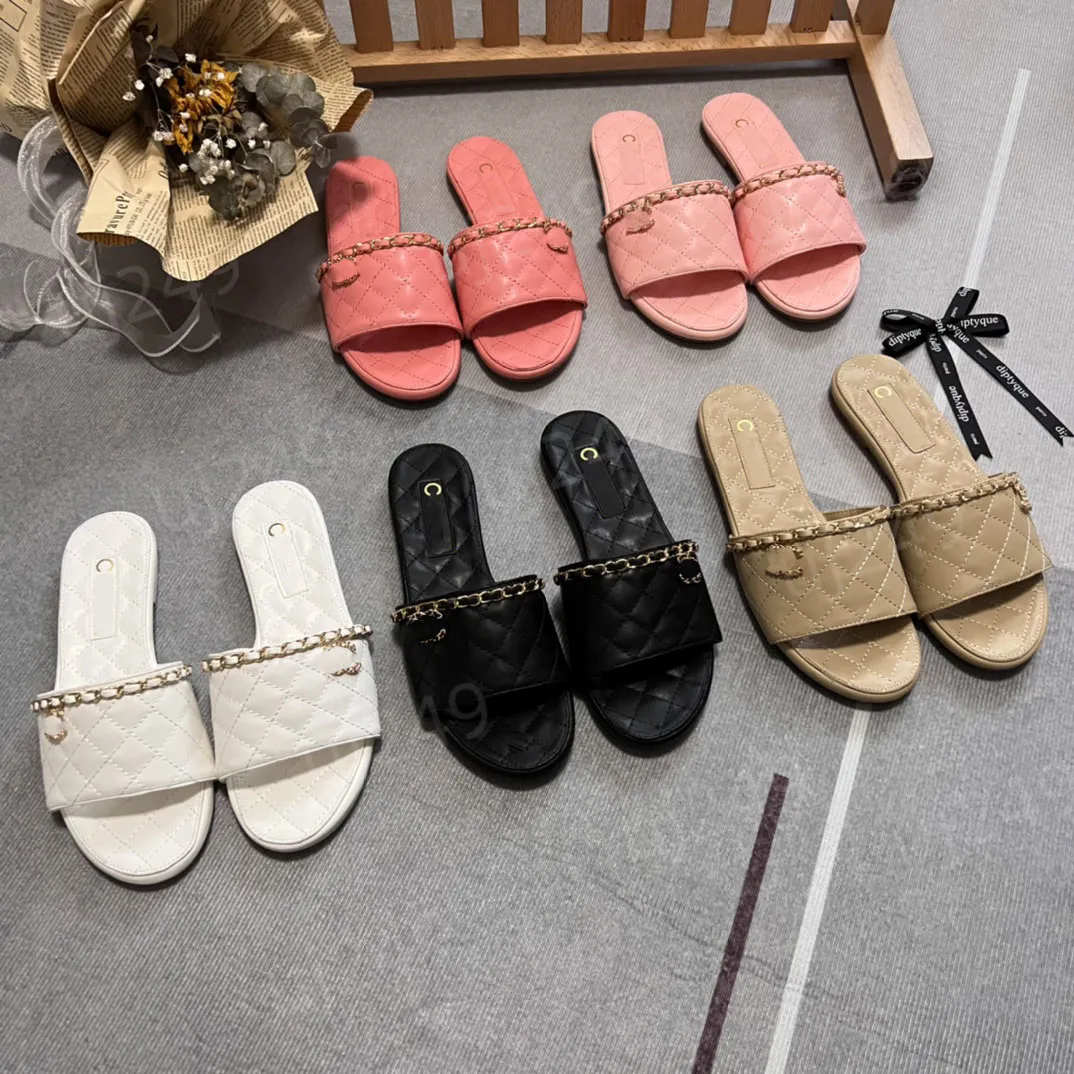 Luxury lightweight soft new designer slipper beach classic flat sandal soled wear resistant indoor slippers for women shoes size 35-42