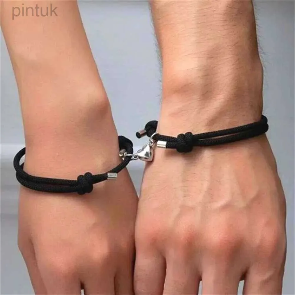 Chain 2pcs/Set Rope Braided Bracelet Trendy Alloy Magnet Attachment Couple Bracelet Simple Love Heart Black And White Bracelet Jewelry d240419