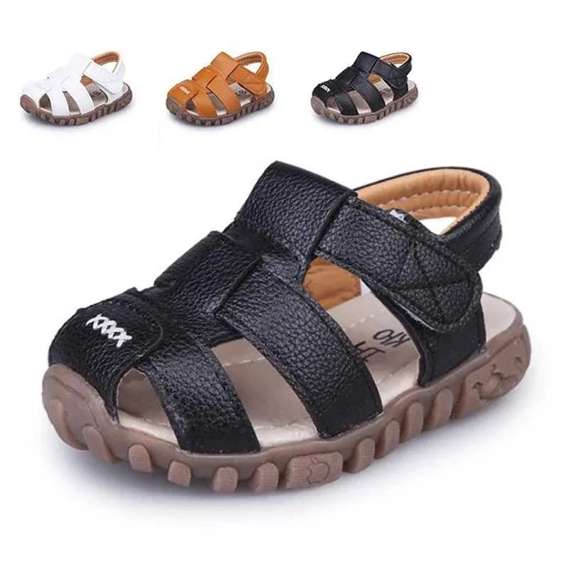 Sandálias Tamanho 21-36 Sapatos infantis de pé fechado para crianças meninos sandálias de couro respirável sandália infantil infantil sandálias verão 240419