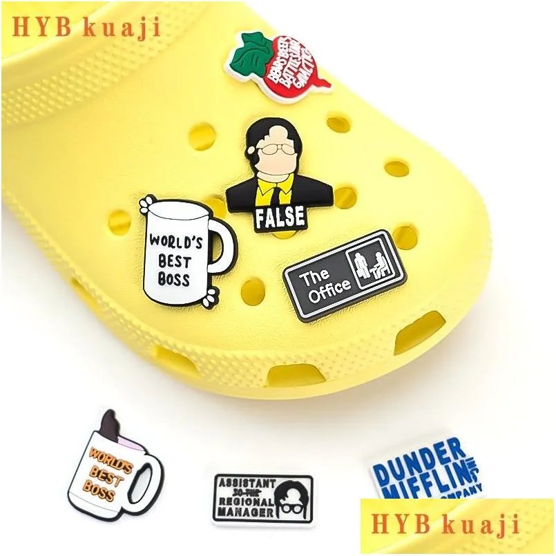 靴部品のアクセサリーhybkuajiカスタムオフィスをテーマにしたチャーム卸売靴の装飾PVCバックルドロップ配信DHWLD