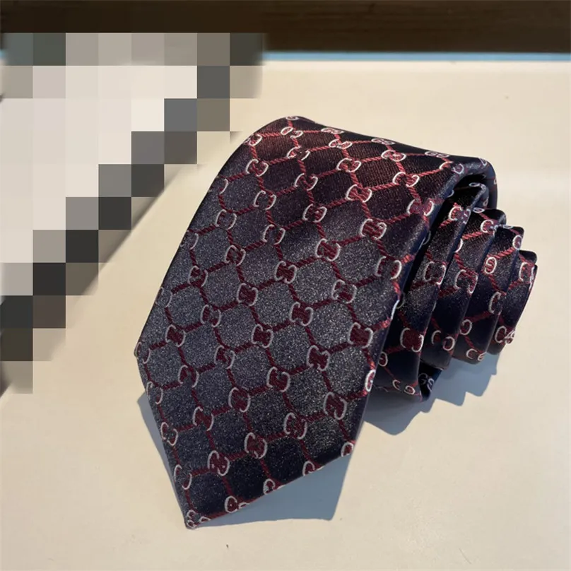 AA Fashion Men Suit Silec Tie Tie 100% Дизайнерский сплошной галстук Жаккард Классические полосы тканые галстуки ручной работы для мужчин Свадебные и деловые галстуки с коробкой