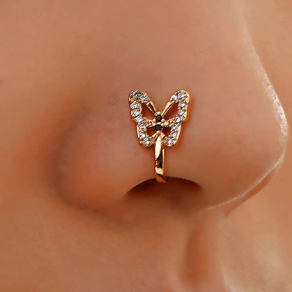 강력한 Ushaped Nose Clip Fake Piercing Jewelry Butterfly Rings Fashion Septum Nariz 240407