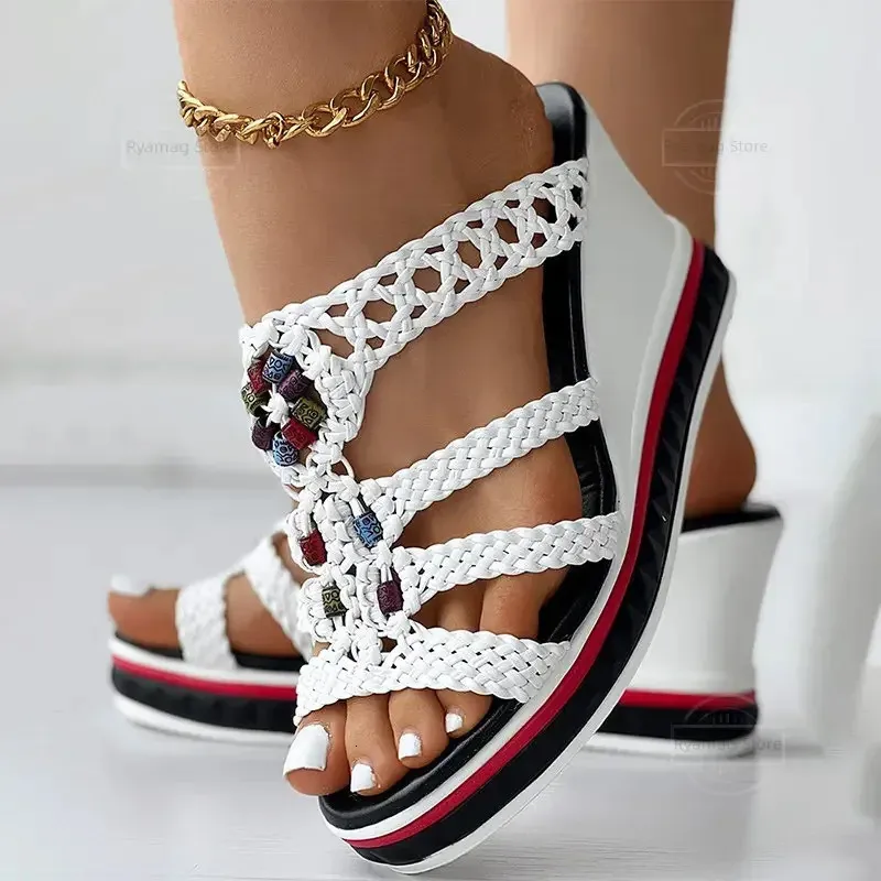 الصنادل Flip Flops Women Colorful Peraded Wedge Wedge Shoes Beads Slippers Platform Summer Summer Wedges Ladies 240411