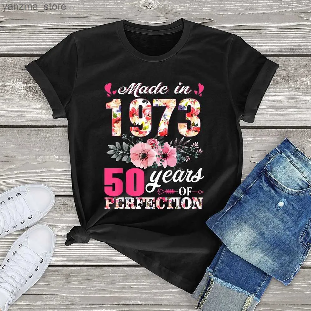 Damen-T-Shirt geboren 1973 Blumener 50 Jahre altes Geburtstag 50. Geschenk Frauen T-Shirt gedruckt Top Unisex Femme Casual T Strtwear Y240420