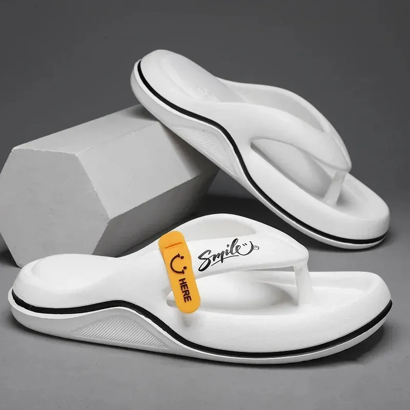 Plateforme pour hommes tongs des tongs d'été Soft Sole Eva Slippers For Men Outdoor Casual Beach Shoes Home Nonslip Bathroom Slides Y240417