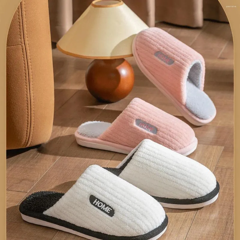 Slippers Men's Winter Couples chauds pour femmes en peluche pantoufle confortable chambre à coucher non glissée maison coton chaussures