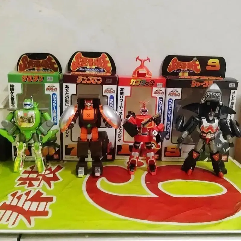 B-robo Kabutack Sasori Shark Chili Shape-shifting toy model