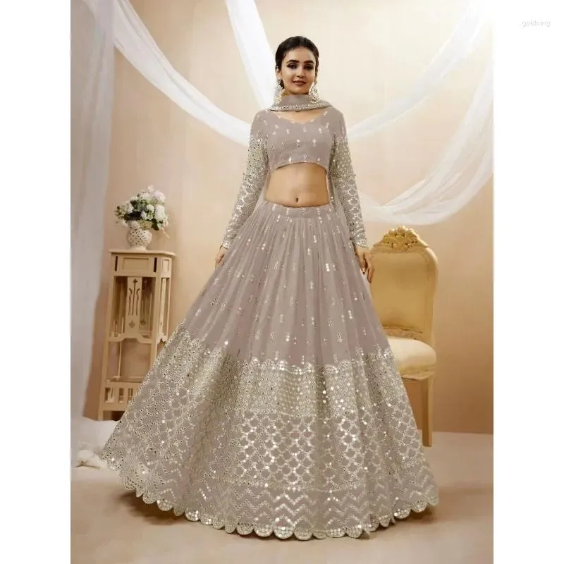 Mariage des vêtements ethniques Lehenga choli fausse géorgette Party Wear à broderie Salwar Kameez