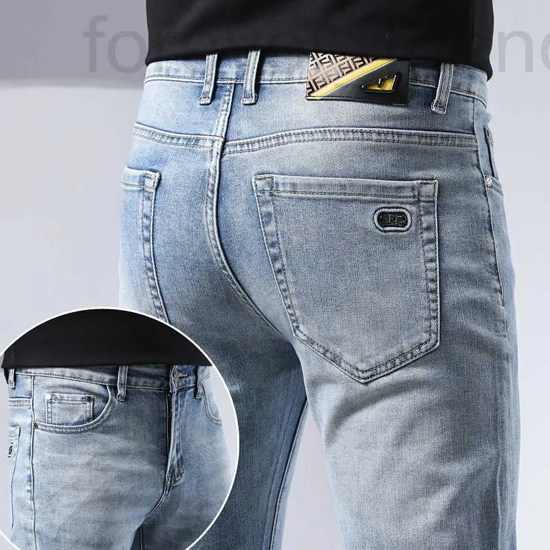 Männer Jeans Designer Guangzhou Xintang Hellblau Slim Fit Small Feet High End Spring Monster Hosen D2JX