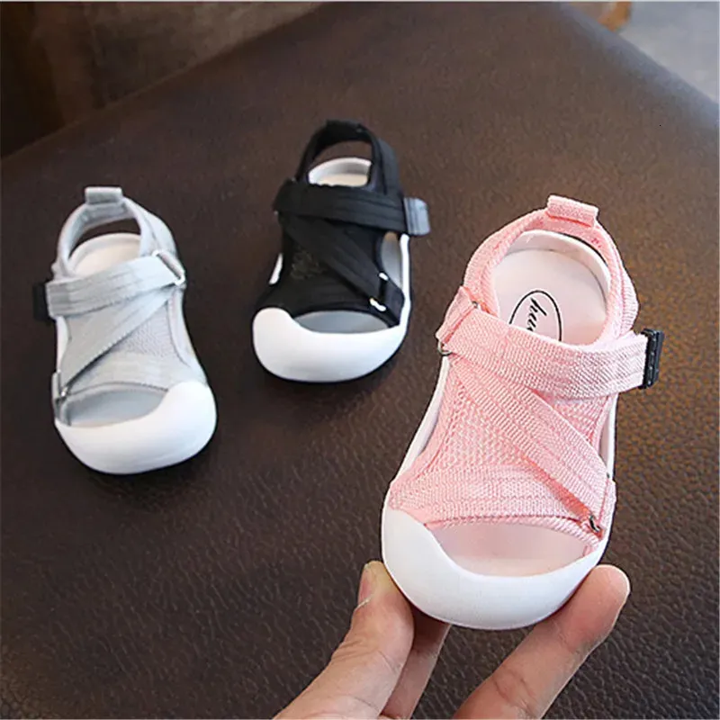 Summer Infant Toddler Shoes Baby Girls Boys Casual Shoes NonSlip Breathable High Quality Kids Anticollision Beach Shoes 240418