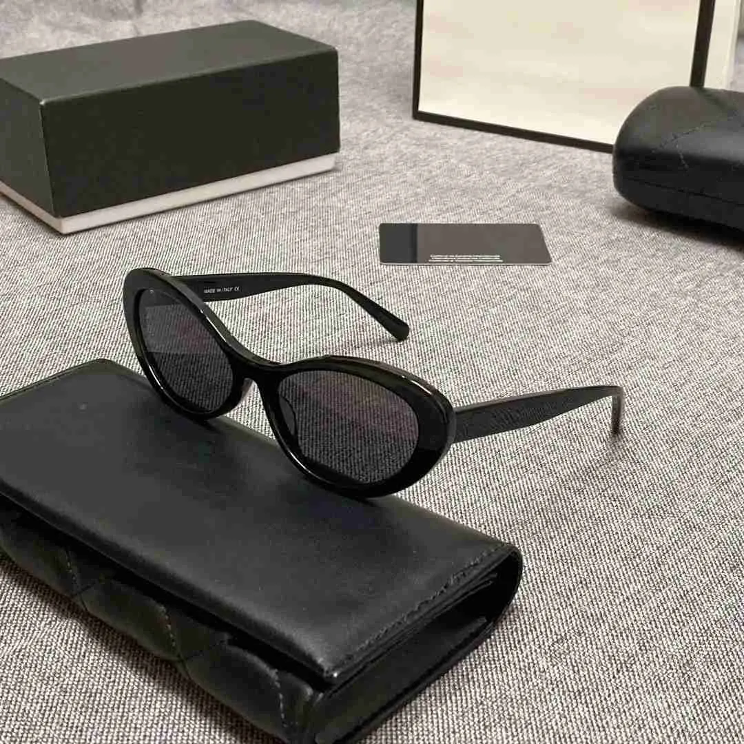 Cat Eye Sunglasses pour femmes Lunettes de soleil Designer Top Quality 16 Fashion UV400 OVAL WITN BOX Y6V2