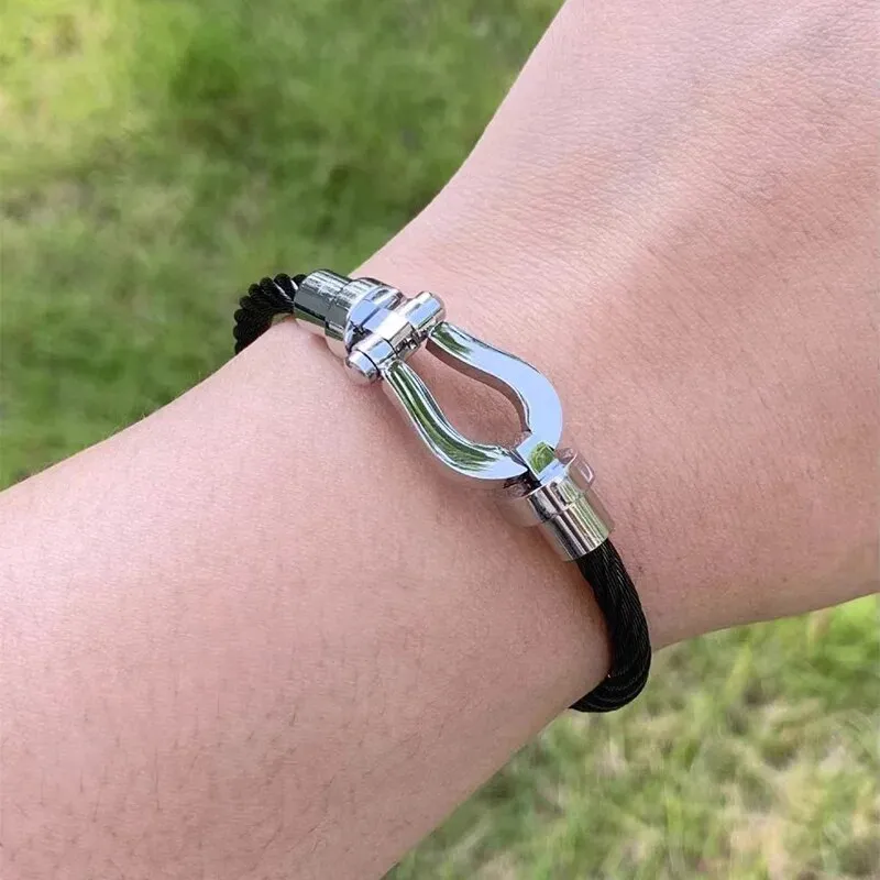 För kvinnor 18k guldpläterad rostfritt stål Klassiska armband Bangle Lovers Armband Manschettkedja för kvinnor födelsedagspresent par armband