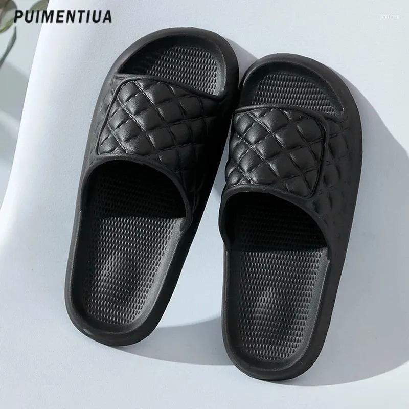 Hausschuhe dickes Flachboden Badezimmer Haus für Männer Frauen Mode weiche Eva Innensandalen 2024 Sommer Non Slip Flip Flops