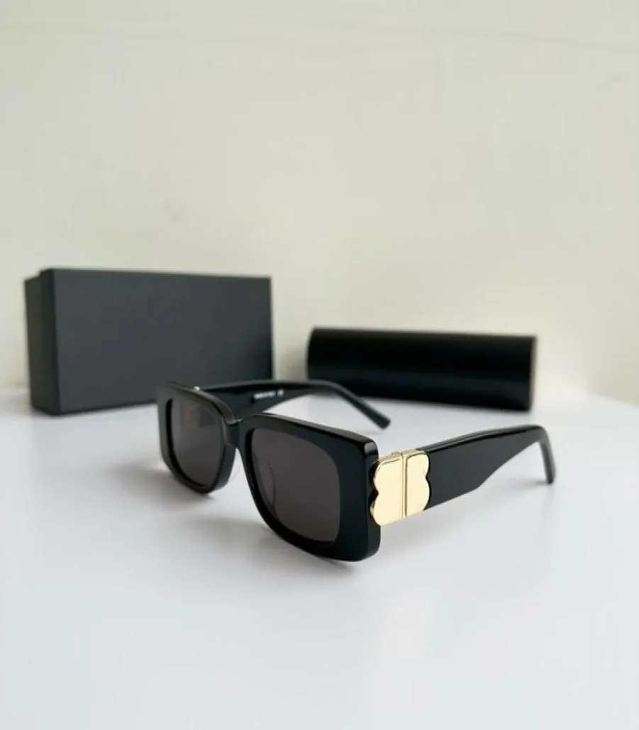 Luksusowe okulary przeciwsłoneczne prostokąta dla kobiet mody marki damskiej deisnger pełna ramka UV400 Styl letni Mała jakość squaretopu jest wyposażona w obudowę 00964527728