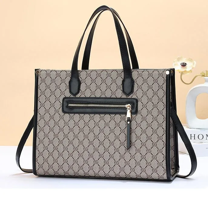 Wholesale womens handbags sale