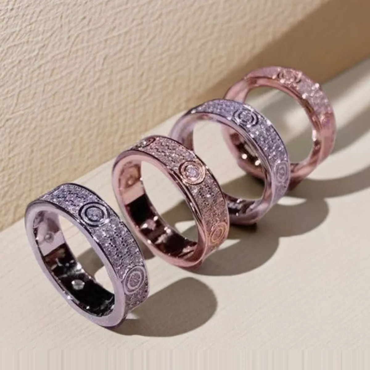 High Edition Carter 18K Rose Gold Ring Full Sky Star Full Diamond Love Wide und Enge Edition Drei Zeilen passende Ring für Männer und Frauen
