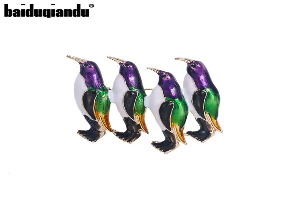 Spille baiduqiandu Arrivo smaltato Bellissimo Penguin Famiglia Pins Pins per donne1996028