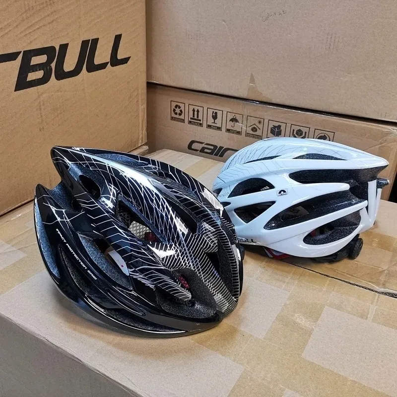 2024 Горячий велосипедный велосипедный шлем Вентиляционные отверстия Ультрал светлый и дышащий дорожный велосипедный шлем для шлема для горячего велосипедного шлема: