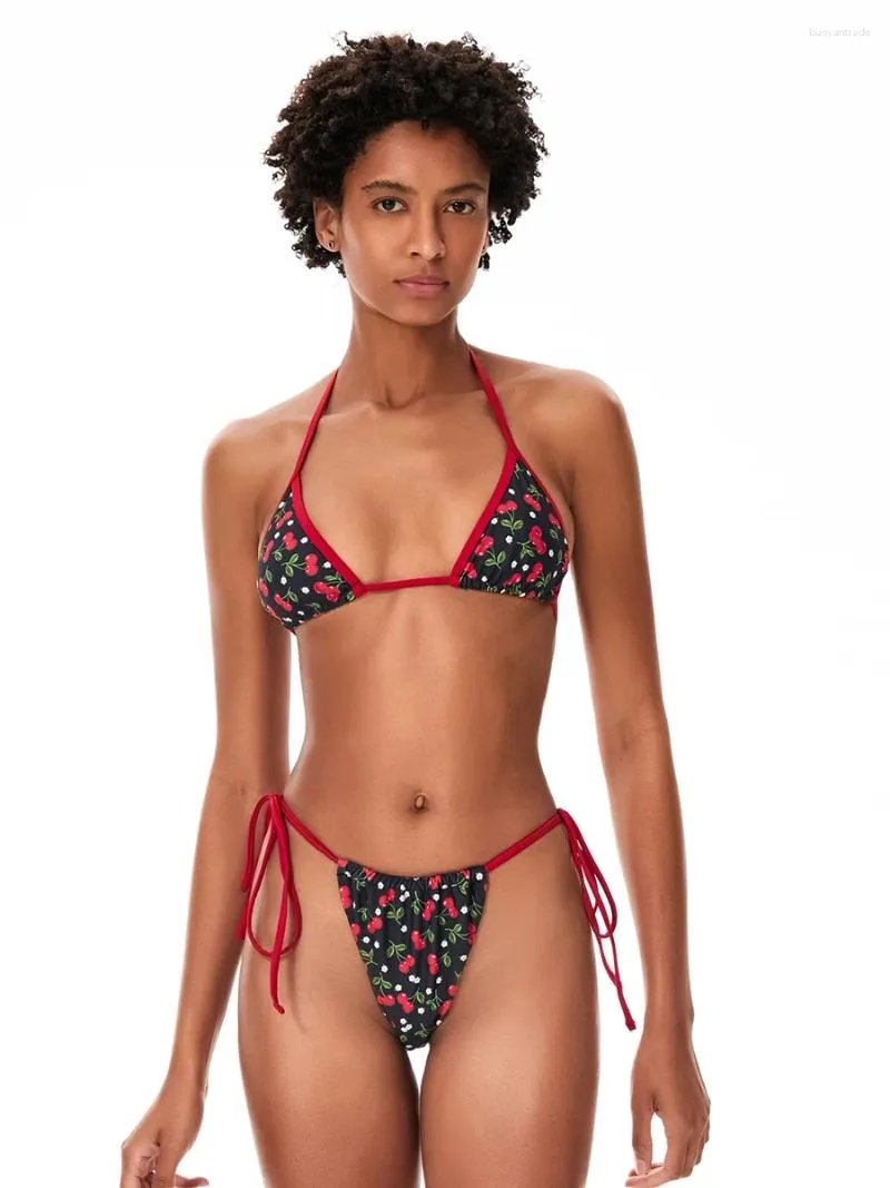 Femmes de maillots de bain pour femmes 2 pièces Bikini ensembles de haut licou sexy littoral string pour le maillot de bain des vêtements de plage