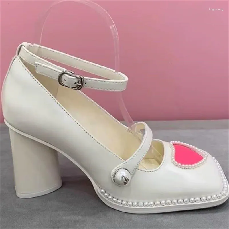 Zapatos de vestir forma de corazón perla para damas churry tacones altos dedos cuadrados mary janes chaussure femme cuerda beading hembra Zapatos Mujer