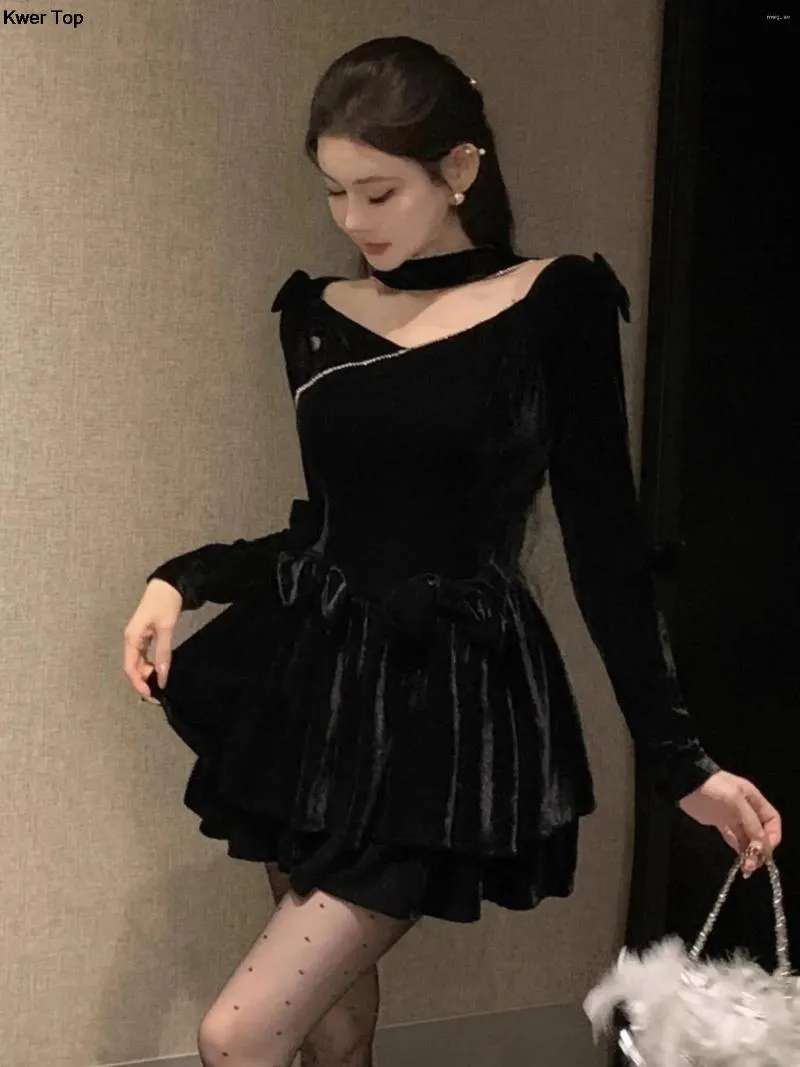 Повседневные платья корейские модные лук черное бархатное мини -платье весеннее осень каваи