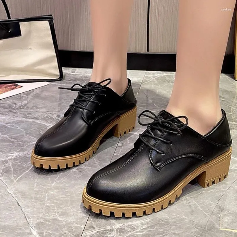 Casual Shoes 2024 Spring and Autumn Fashion Simple Oxford Anti Slip Thick Sole Women's Round Head Cross Strap Single Shoe