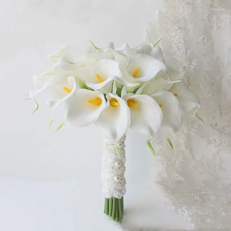 Dekorativa blommor konstgjorda holding blomma bröllopsdekoration simulering calla lily brud bukett vän gåva