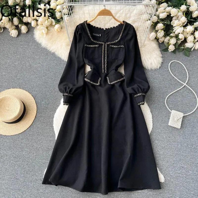 Abiti casual di Allsis Square Neck Square Court Style francese in pizzo retrò abito a metà lunghezza 2024 maniche a sbuffo autunnali sling swing nero nero