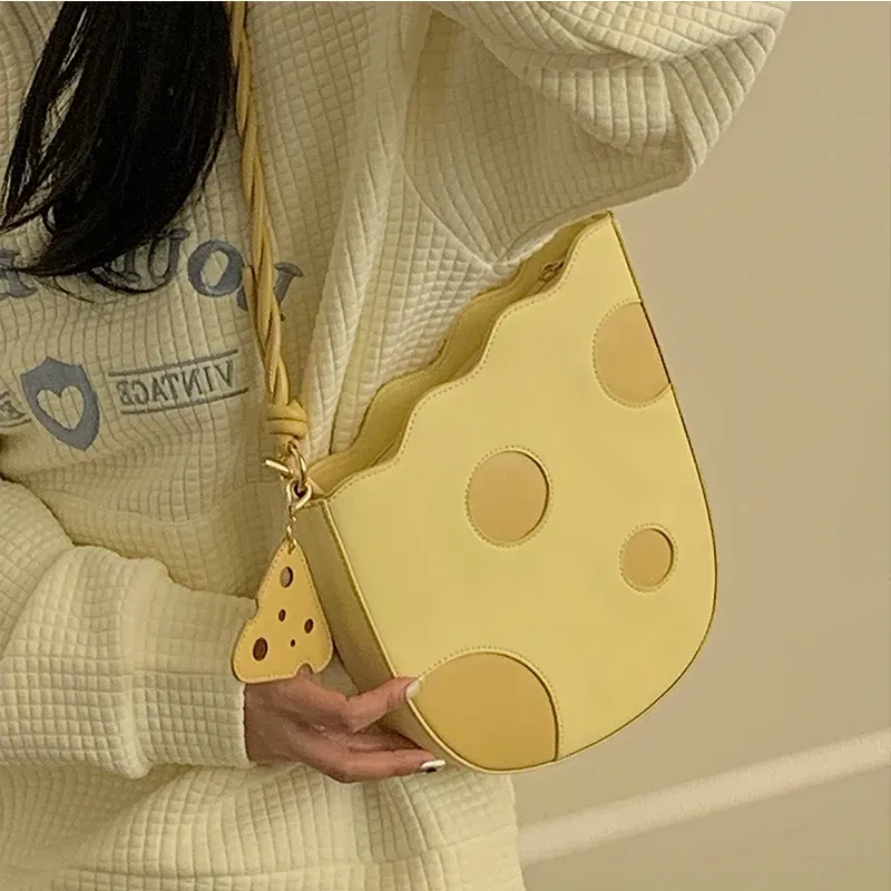 Sacs Fode Belle forme de fromage Femme Sac à épaule jaune Pu en cuir Pu Sacs Underarms Femelle Femelle sac à main mignon de haute qualité