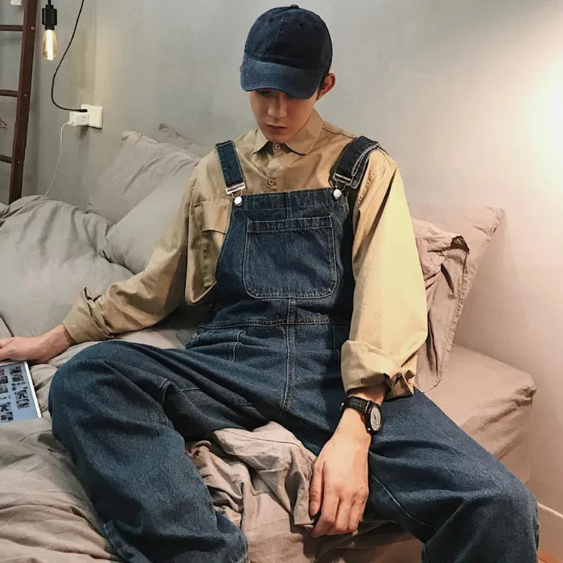 Dżinsy Jumpsuits Mężczyzna solidne podstawowe kombinezon High Street Man Blue Vintage Mash Mange Casual Loose Wild Jokssuit 240411