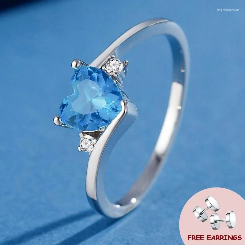 Anel de jóias prateadas com anéis de cluster 925 com ornamentos de formato de coração de zircão de safira para mulheres de dedo de presente de festas de noivado de casamento