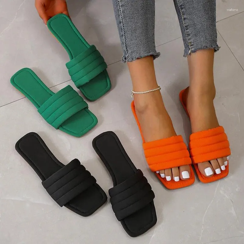 スリッパ2024ソフトレディースウォーキング女性スライドプラスサイズの女の子の夏の靴