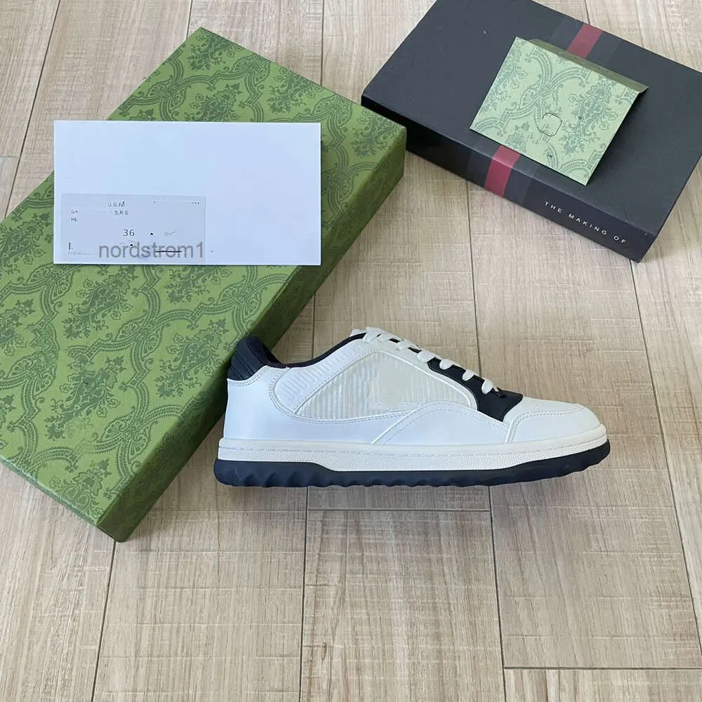 2024 Kadınlar Erkek G Ayakkabı Çift Mac80 Sneaker Deri Vintage Interlocking Nakış Eğitmeni UNISEX SICIL SEHAYI MAC 80 Beyaz Gümüş Spor Skate Soafers