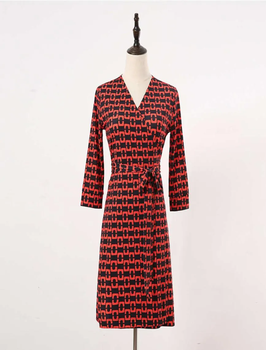 2021 designer fashion PG DVF summer women039s same red chain print short collarless wrap around dress for women4343004