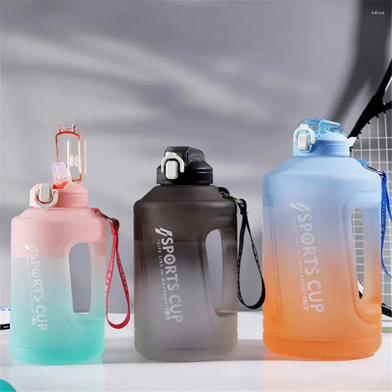 Vattenflaskor Sportflaske påminnelse Silikon Sith Straw Waterbottle Artiklar Fitness Big 1500 ml / 2300 ml 3800 ml