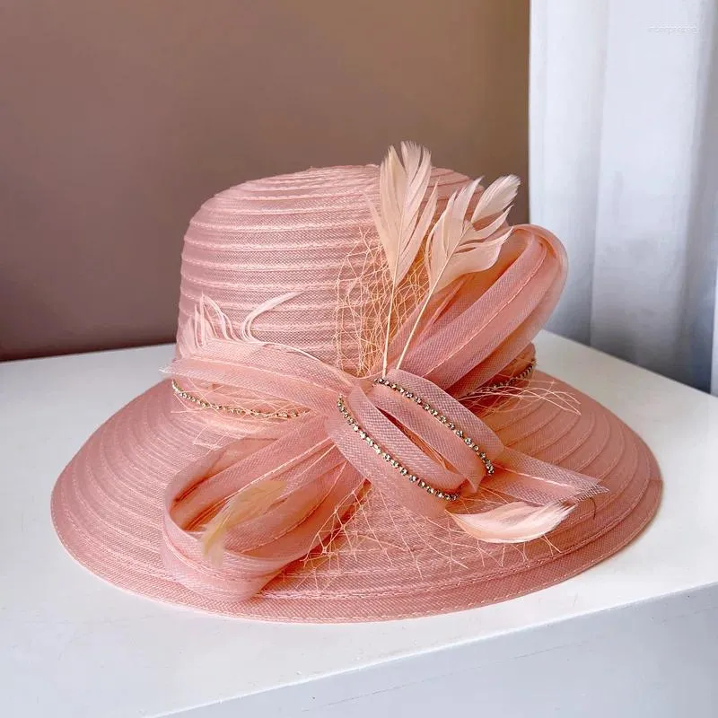 Szerokie brzegowe czapki w stylu francuski ręcznie robiony kryształowy fisherman kapelusz kwiat mody damski bankiet Top