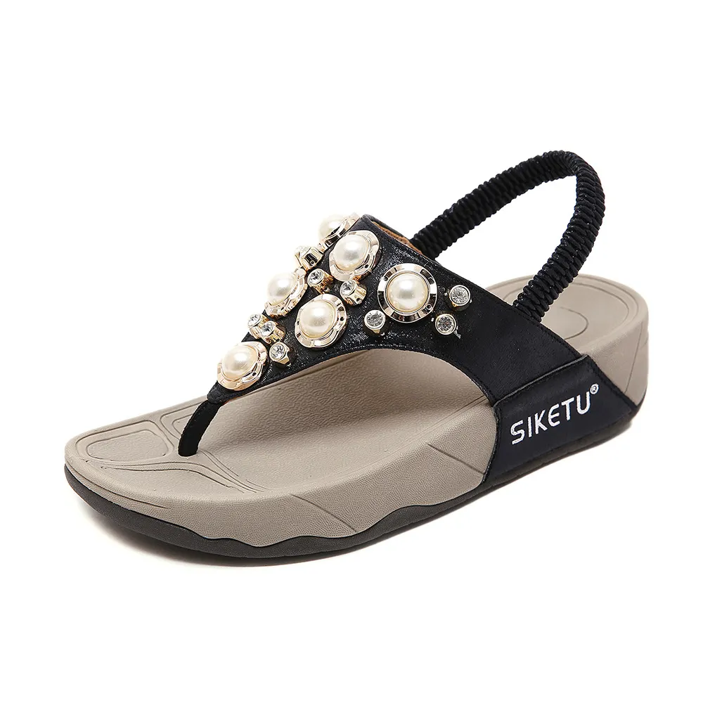 Designer Sandaler Kvinnor tofflor Black White Classic Sliders Bead Summer Tjock Sole Bekväm ljusespatbar strandflicka Sandal