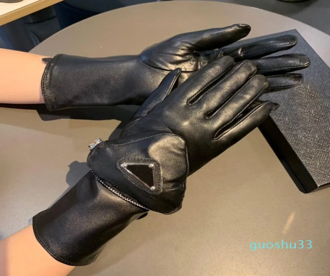 Women Designer Mitten Sheepskin Gloves Winter Luxury Genuine Leather Mittens Brands Purple Fingers Glove Warm Cashmere Inside Touc1322853