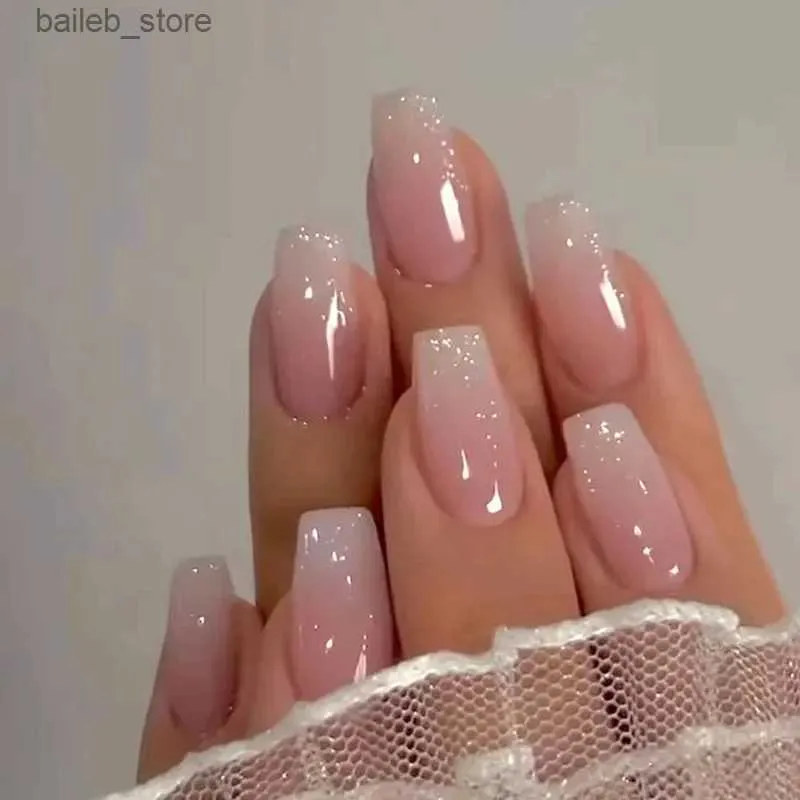 False Nails 24pcs 간단한 거짓 손톱 중간 길이 발레 가짜 손톱 핑크 패션 프레스 손톱 전체 커버 손톱 팁 웨어러블 관 매니큐어 Y240419